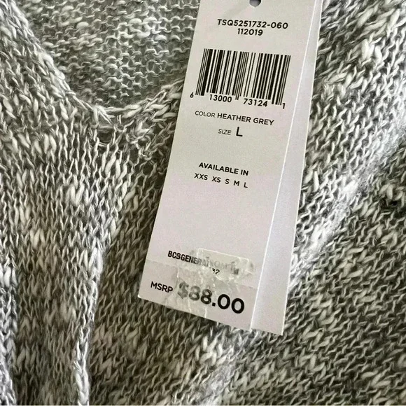 NWT BCBGeneration Women's Grey Twist Hem V-Neck Crop Sweater Size multiple A24 - Picture 4 of 9